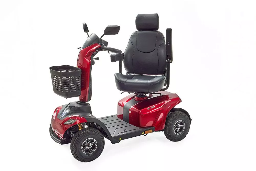 MovingStar SC 300 Elektromobil in der Seitenansicht mit Kapitänssitz und Frontkorb